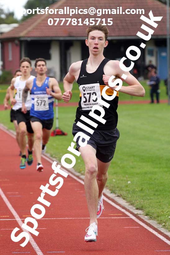 800 metres, NECAA Open Meeting, Morpeth, Sunday, September 27th. David T. Hewitson/Sports for All Pics